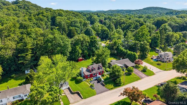 9 Cross Lane, Cortlandt Manor, NY 10567