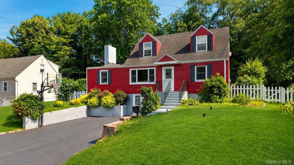 9 Cross Lane, Cortlandt Manor, NY 10567