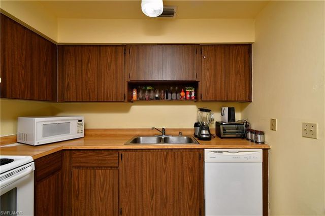 4781 Orange Grove BLVD 3, North Fort Myers, FL 33903