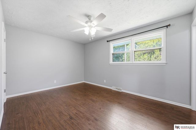 3806 N 101 Street, Omaha, NE 68134