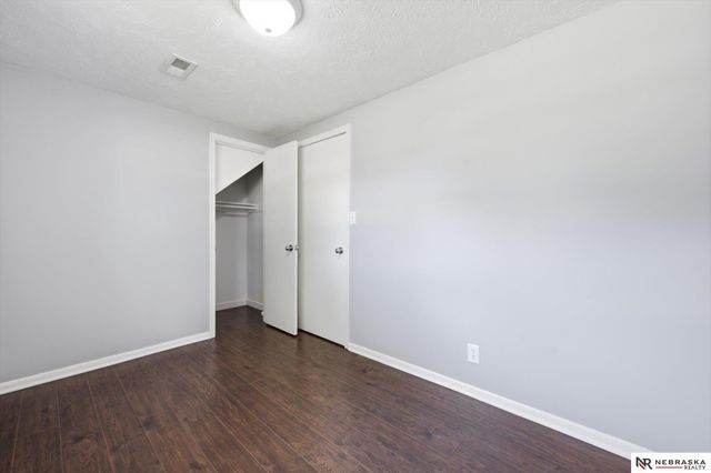 3806 N 101 Street, Omaha, NE 68134