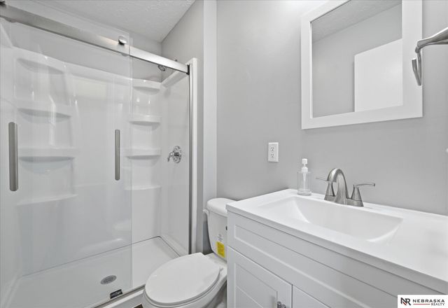 3806 N 101 Street, Omaha, NE 68134