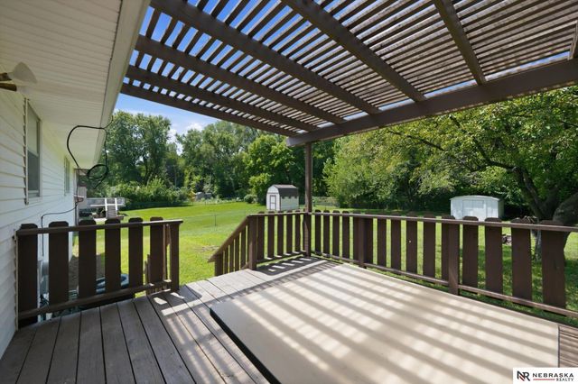 3806 N 101 Street, Omaha, NE 68134