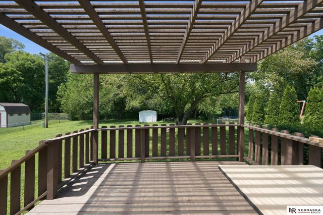 3806 N 101 Street, Omaha, NE 68134