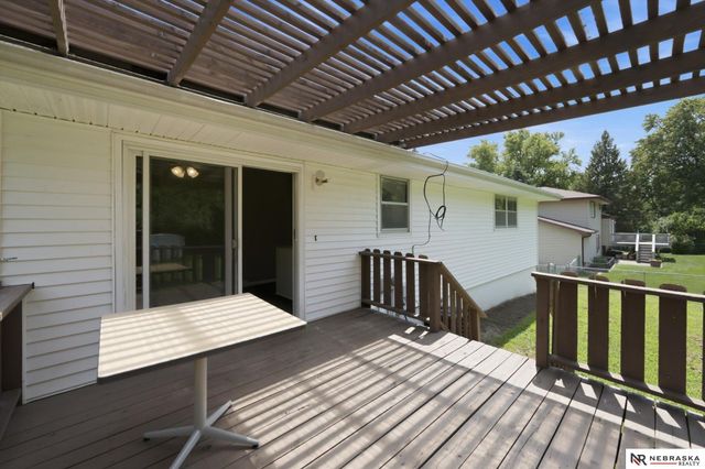 3806 N 101 Street, Omaha, NE 68134