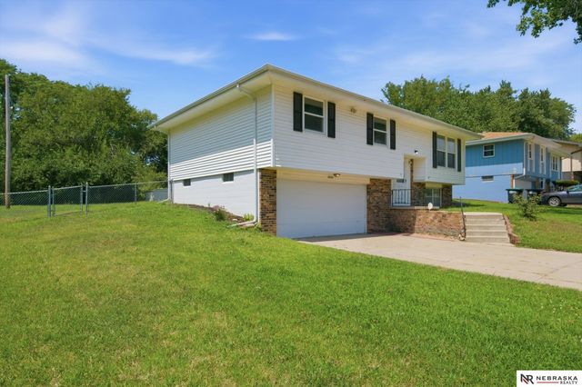 3806 N 101 Street, Omaha, NE 68134