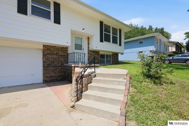 3806 N 101 Street, Omaha, NE 68134