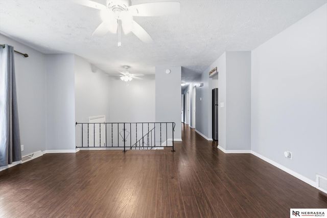 3806 N 101 Street, Omaha, NE 68134