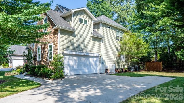 7933 Sally Clark Drive, Denver, NC 28037