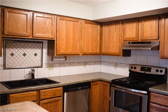 1304 Cedarwood Drive A2, Westlake, OH 44145