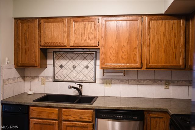 1304 Cedarwood Drive A2, Westlake, OH 44145