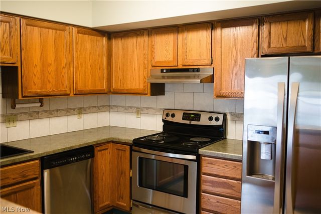 1304 Cedarwood Drive A2, Westlake, OH 44145