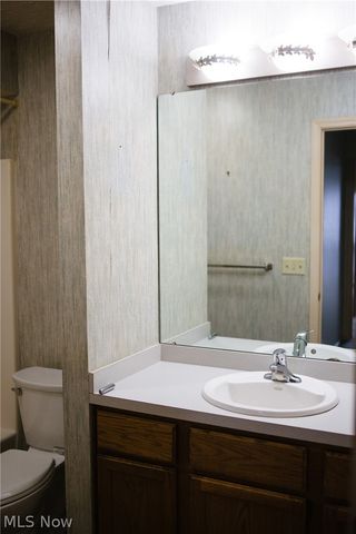 1304 Cedarwood Drive A2, Westlake, OH 44145