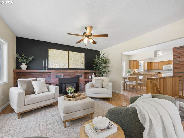 8995 Se 282ND Ave, Boring, OR 97009