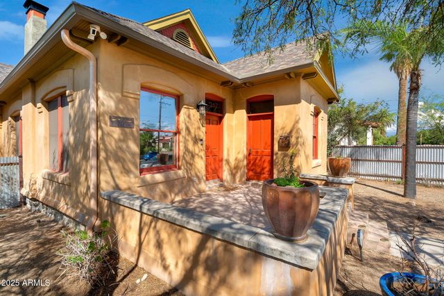 207 E UNIVERSITY Boulevard, Tucson, AZ 85705