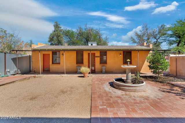 207 E UNIVERSITY Boulevard, Tucson, AZ 85705