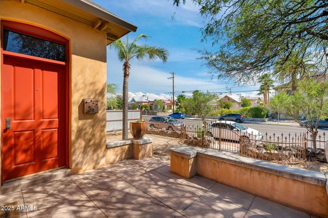 207 E UNIVERSITY Boulevard, Tucson, AZ 85705