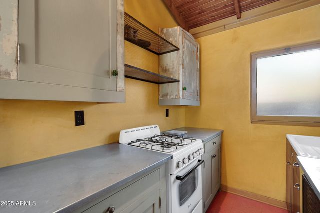 207 E UNIVERSITY Boulevard, Tucson, AZ 85705