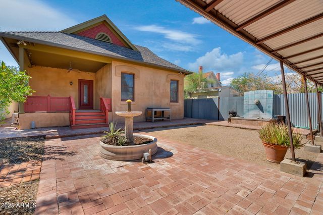 207 E UNIVERSITY Boulevard, Tucson, AZ 85705