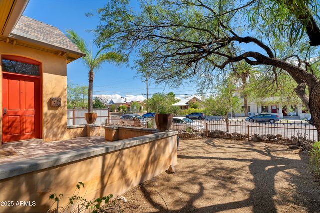 207 E UNIVERSITY Boulevard, Tucson, AZ 85705