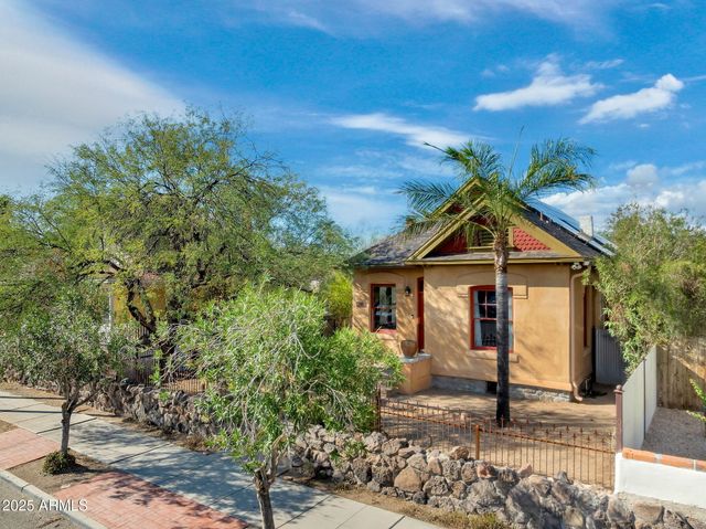 207 E UNIVERSITY Boulevard, Tucson, AZ 85705