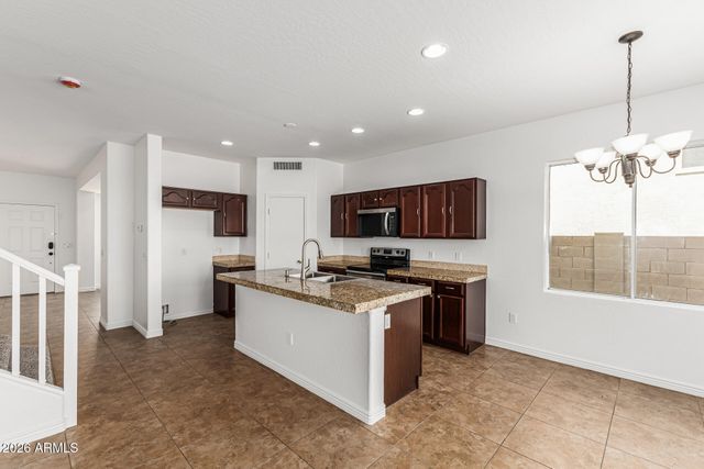 7593 N 72ND Avenue, Glendale, AZ 85303