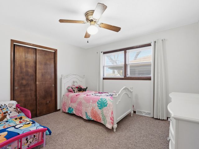 14542 S Campbell Avenue, Posen, IL 60469