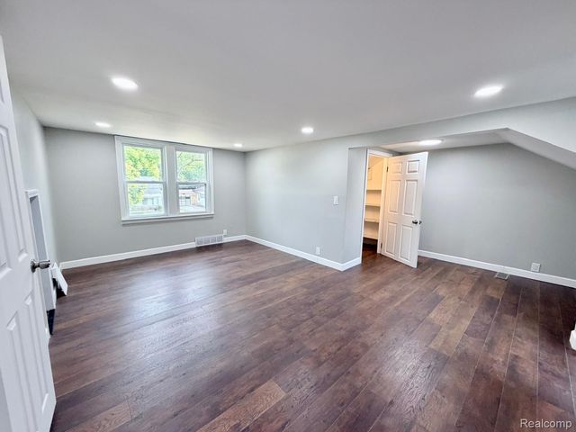 3927 Berkshire Avenue, Warren, MI 48091