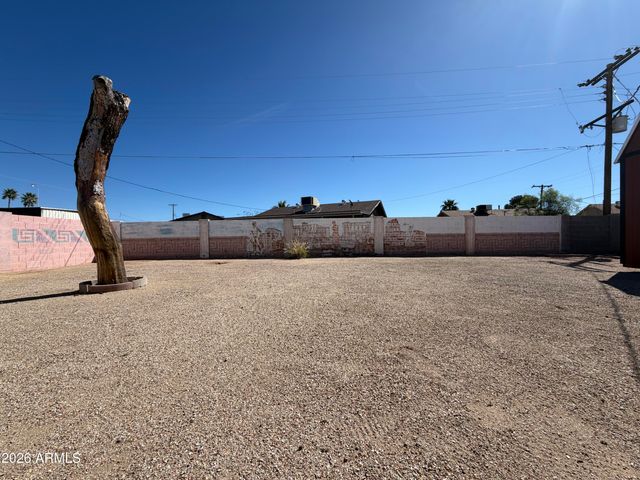 337 S Thunderbird Drive, Apache Junction, AZ 85120