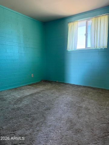 337 S Thunderbird Drive, Apache Junction, AZ 85120