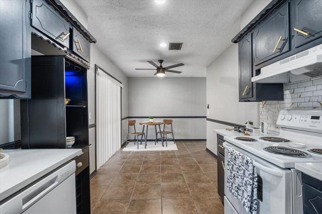 665 NW 15th Street, Moore, OK 73160