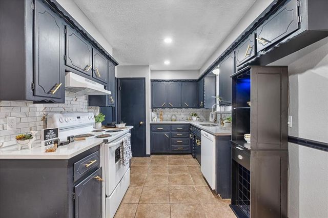 665 NW 15th Street, Moore, OK 73160