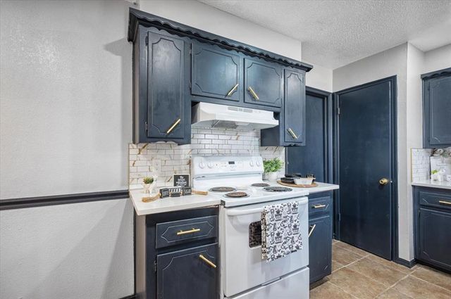 665 NW 15th Street, Moore, OK 73160