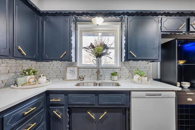 665 NW 15th Street, Moore, OK 73160