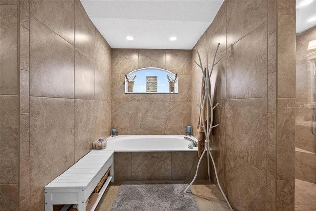 24 CLARENDON COURT N, Palm Coast, FL 32137