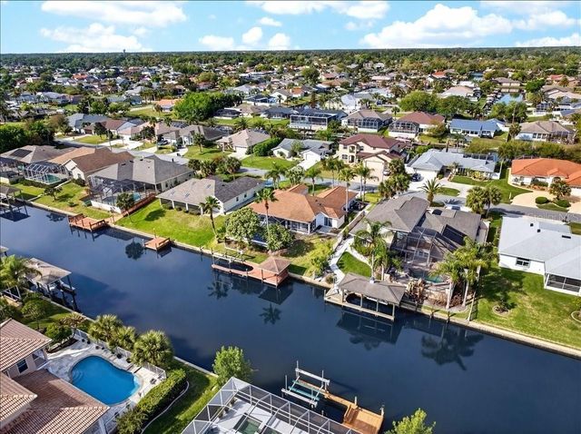 24 CLARENDON COURT N, Palm Coast, FL 32137