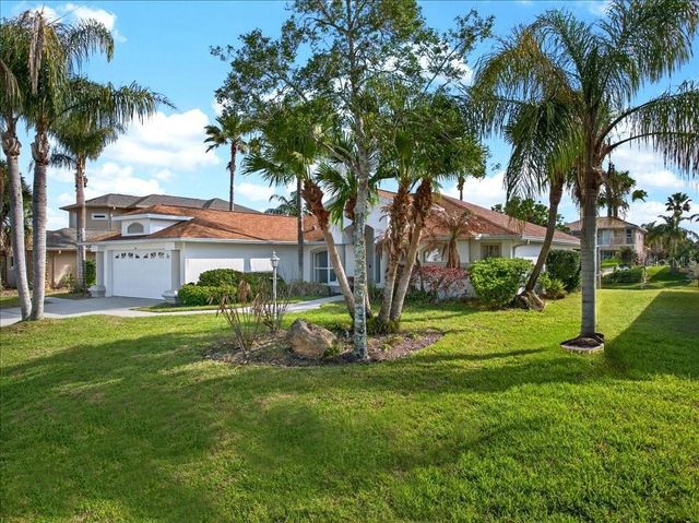 24 CLARENDON COURT N, Palm Coast, FL 32137