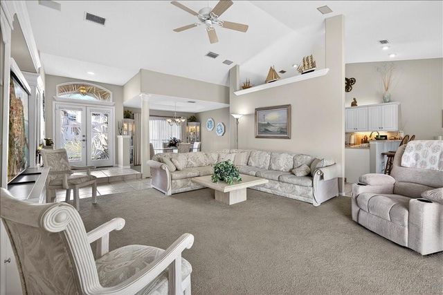 24 CLARENDON COURT N, Palm Coast, FL 32137