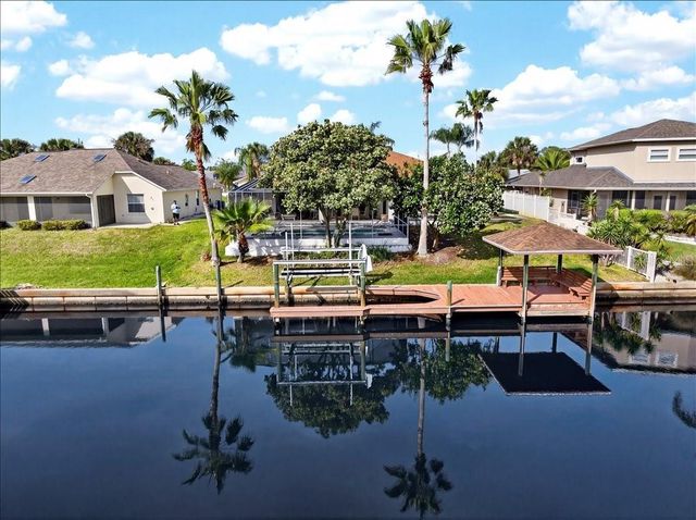 24 CLARENDON COURT N, Palm Coast, FL 32137