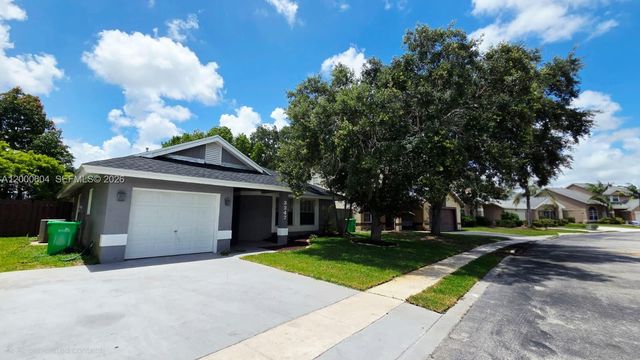 3247 NW 123rd Ave, Sunrise, FL 33323