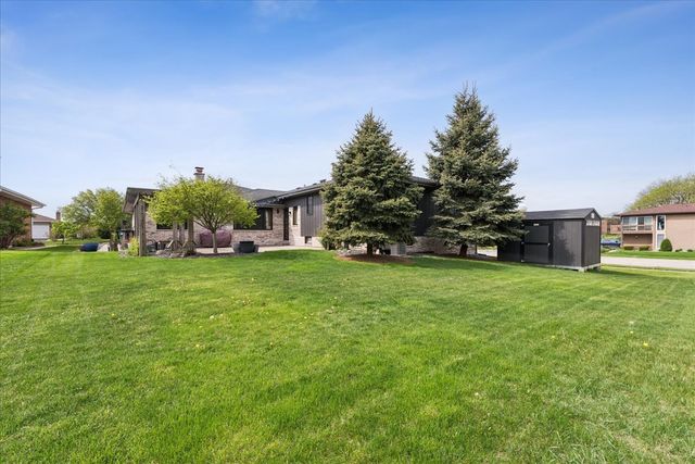 8536 Biltmore Drive, Orland Park, IL 60462