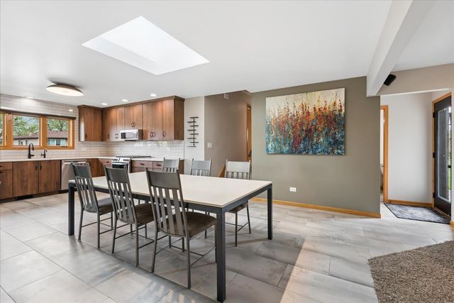 8536 Biltmore Drive, Orland Park, IL 60462