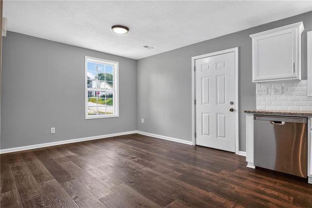 1323 S 38th Street, Kansas City, KS 66106