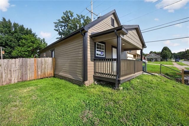 1323 S 38th Street, Kansas City, KS 66106