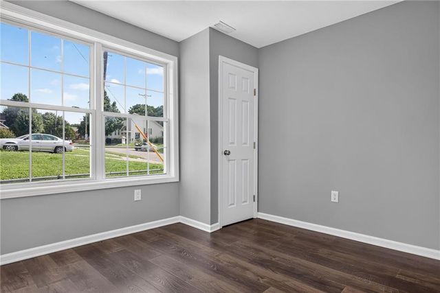1323 S 38th Street, Kansas City, KS 66106