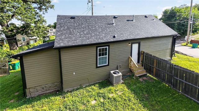 1323 S 38th Street, Kansas City, KS 66106