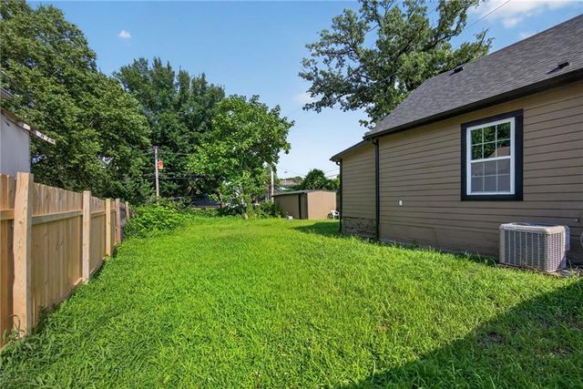 1323 S 38th Street, Kansas City, KS 66106