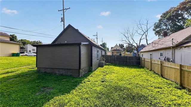 1323 S 38th Street, Kansas City, KS 66106