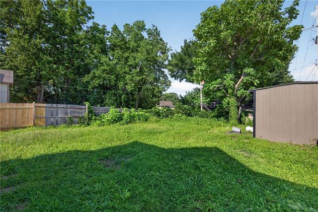 1323 S 38th Street, Kansas City, KS 66106