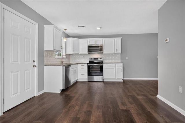 1323 S 38th Street, Kansas City, KS 66106